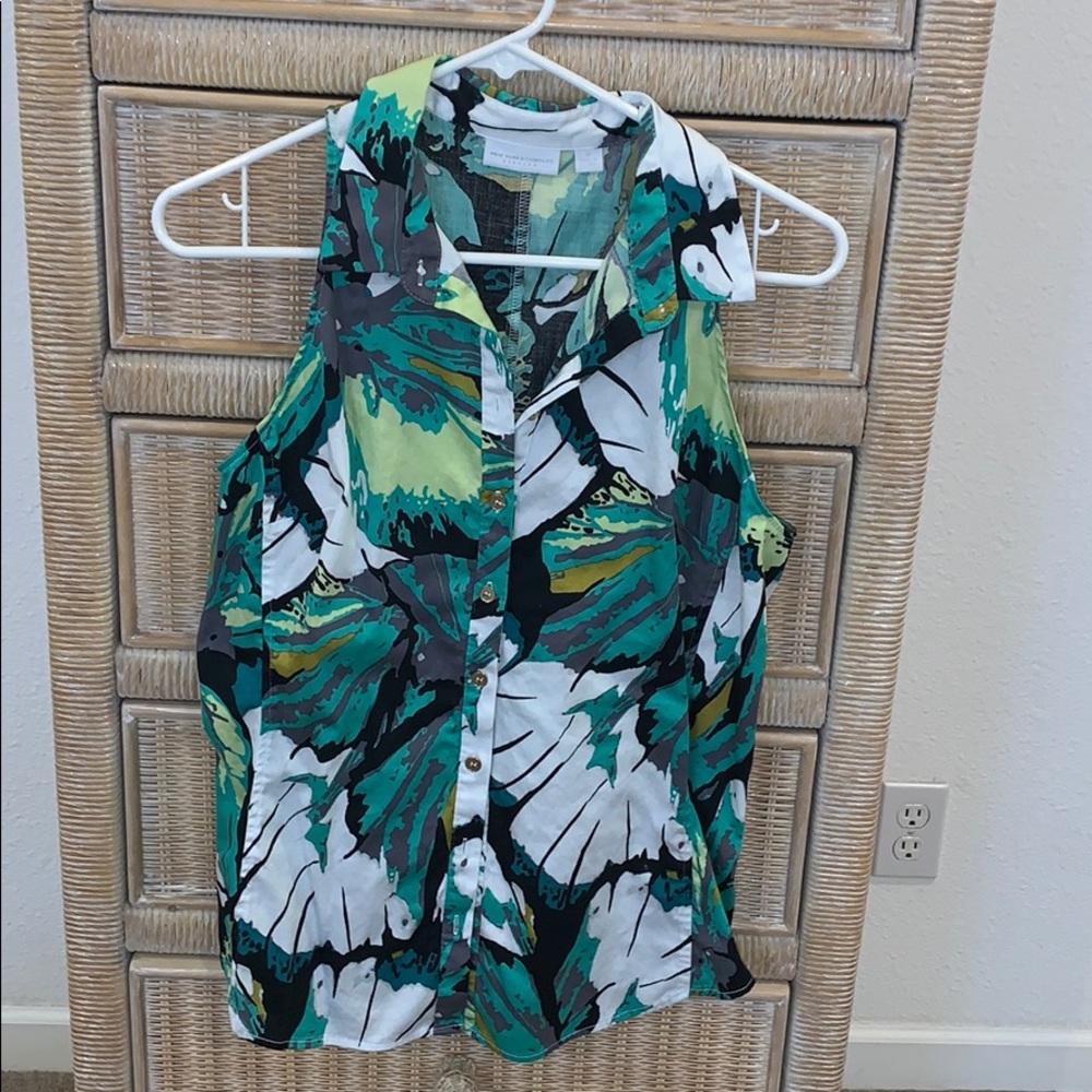 New York & Company Top Floral Button Up